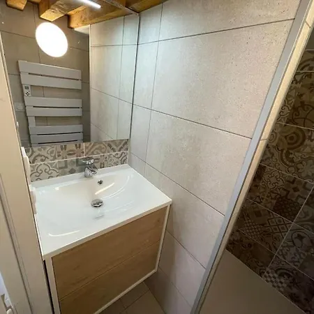 T3 - Place Colbert - Centre Apartment *